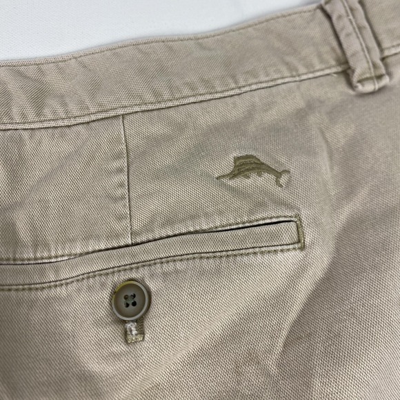 Tommy Bahama Shorts Mens 44 Beige Cargo Canvas Flat Front 11 Inseam Casual - Picture 9 of 10